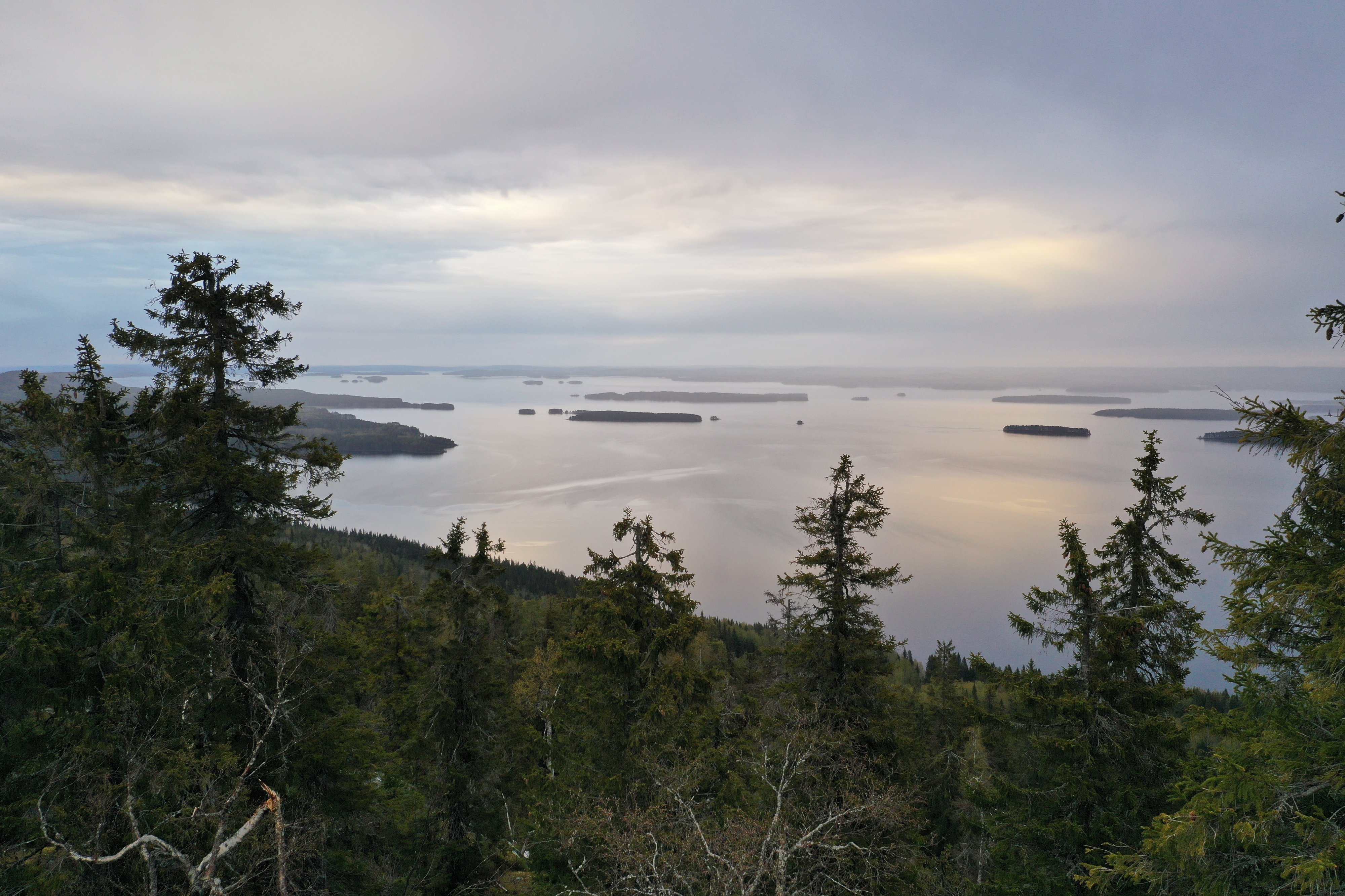 Jakso 4 - Kansallismaiseman syleilyssä | VisitKarelia