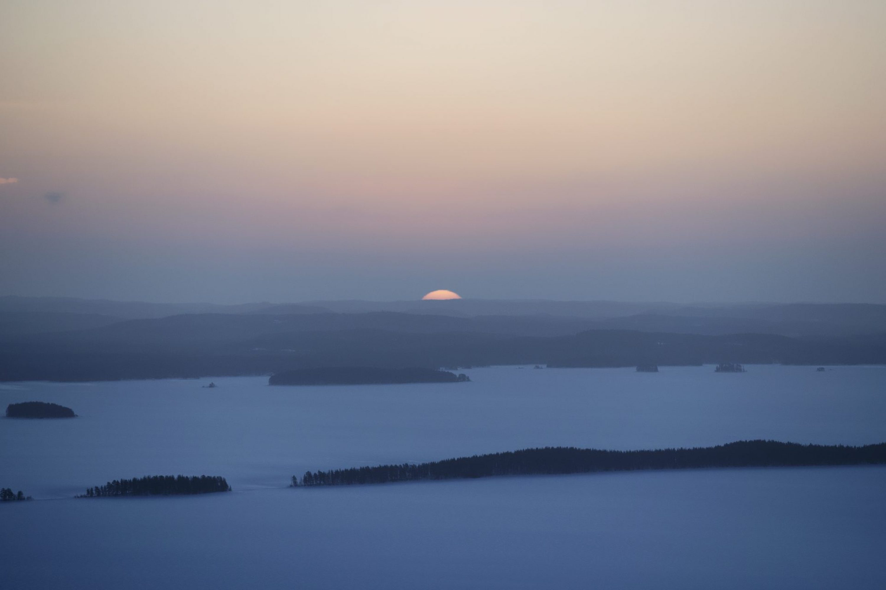 Talvinen järvimaisema Kolilla